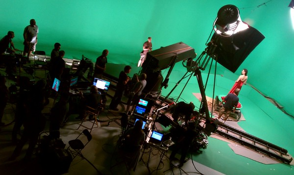 Madeleine Stowe
 MILO Motion Control Rig ABC's "Revenge" Shoot 
*Quixote Stage : Set Stills : Stephen Sheridan, Cinematographer | Hollywood CA